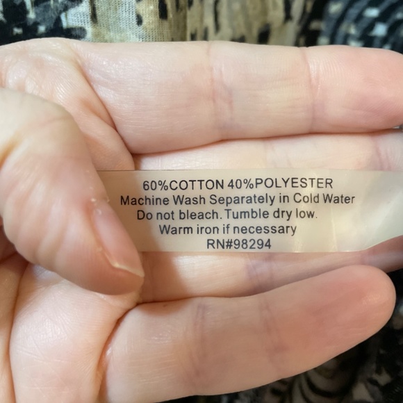 Women XL Lightweight Casual Blouse Abstract Design - Picture 5 of 5